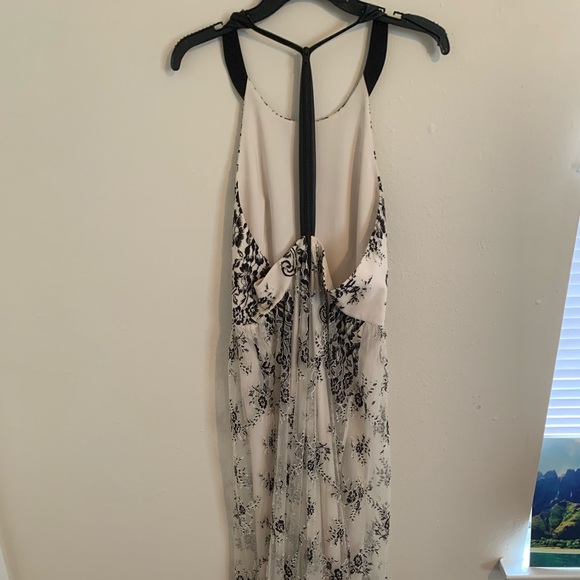 ✨Alice + Olivia Isla T-Back Maxi Dress - Picture 7 of 9